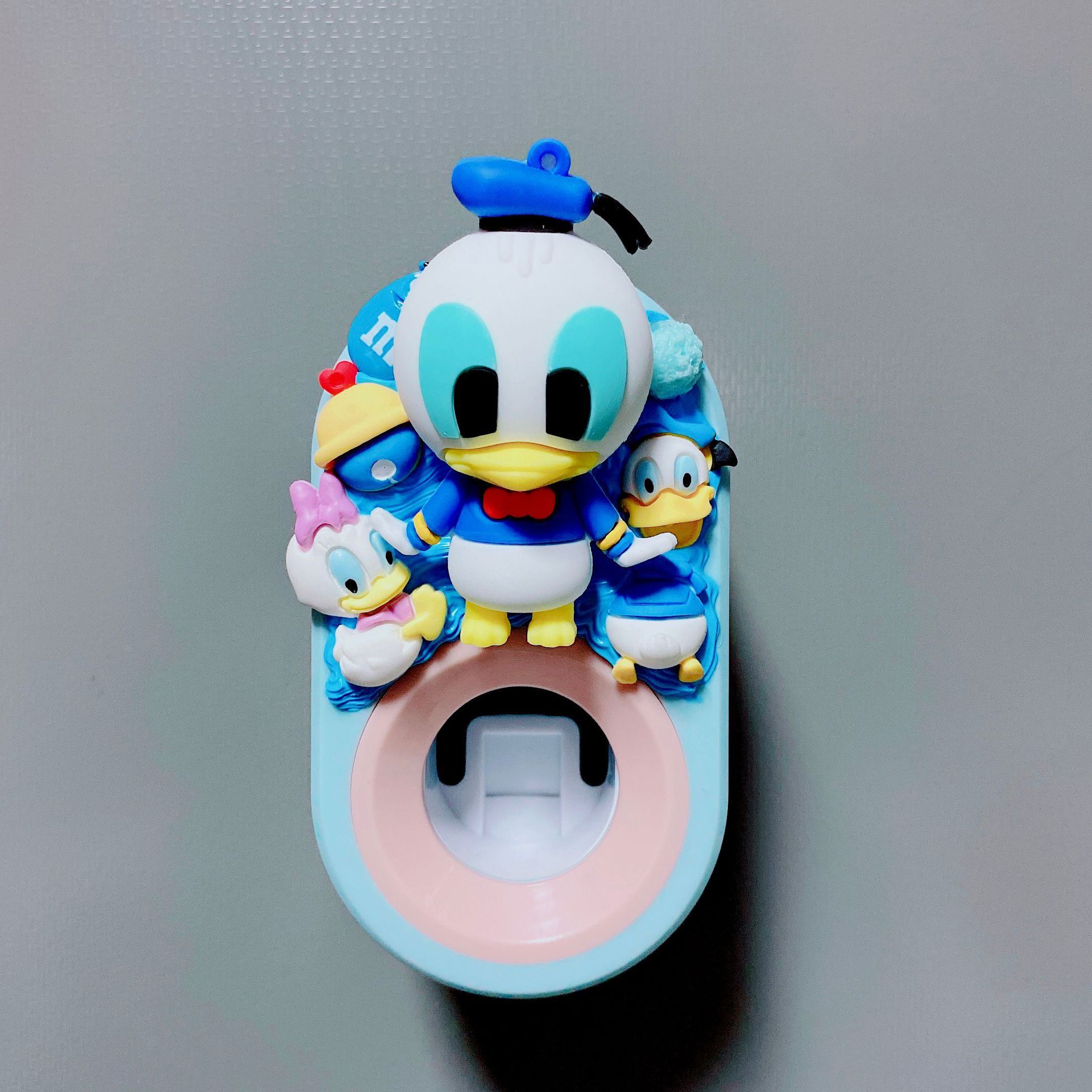 Automático de pasta de dientes exprimidor de dibujos animados de los niños lindo Punch-libre almacenamiento rack clip de pasta de dientes exprimidor diario diverso suministro