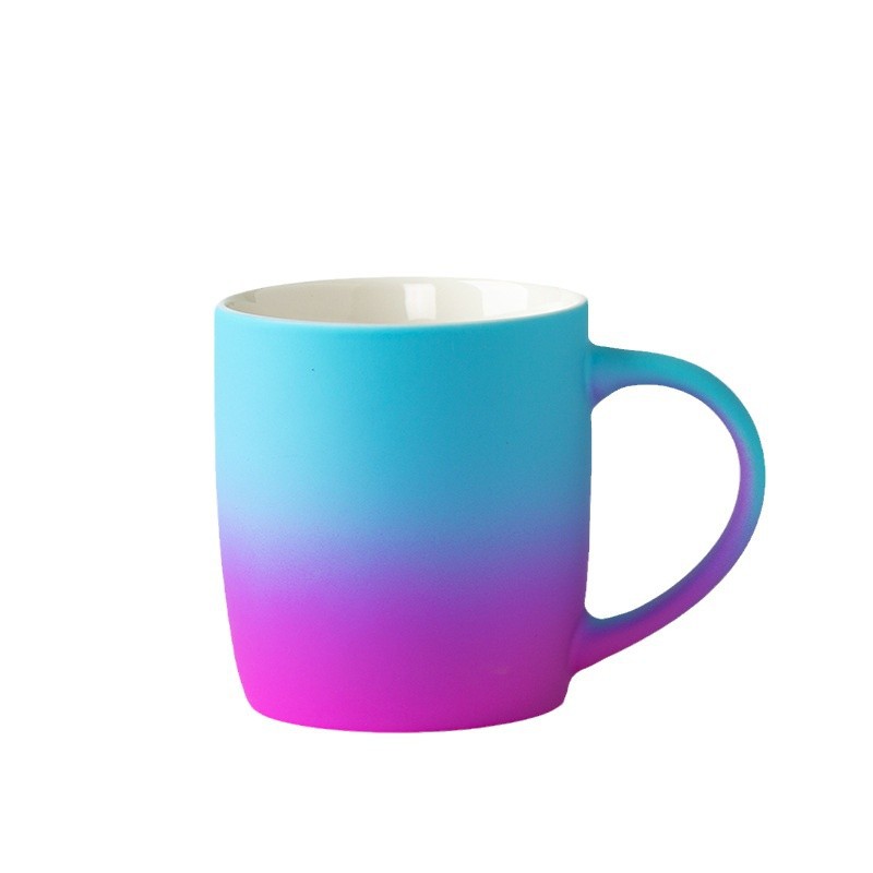 Taza de sueño degradado de esmalte en aerosol Taza de café creativa Regalo publicitario Taza de marca de cerámica Impresión personalizada de LOGOTIPO Grabado