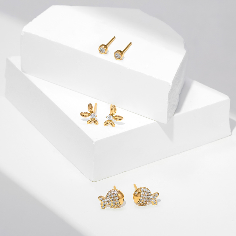 [3 pares] Retro elegante pendientes frescos Corea del Sur Luz de lujo pendientes simples joyería nicho pendientes transfronterizos