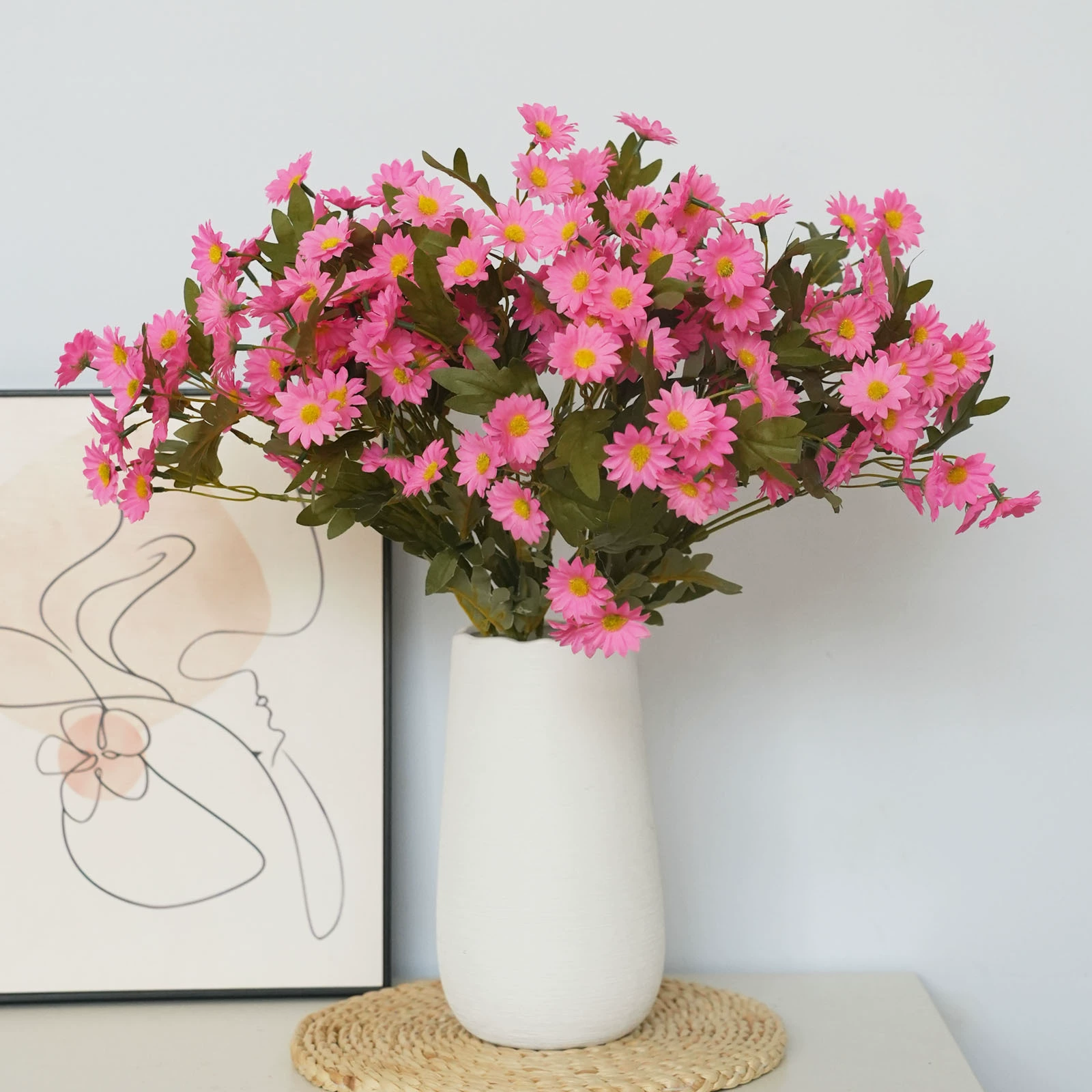 Маленькие и элегантные искусственные цветы для декора гостиной, прихожей и столовой. Доступны в различных цветах, оптом от производителя, реалистичные цветы ромашки.