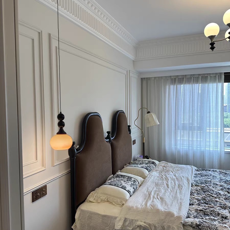 Candelabro pequeño de noche retro Wabi-Jifeng antiguo pasillo de entrada francés barra de bar luz de línea vertical dormitorio principal lámpara de línea colgante