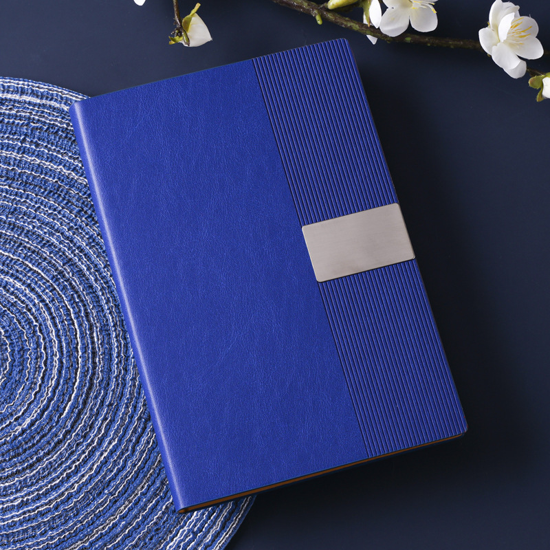 Cuerpo de cuero grueso cuaderno de negocios personalizado de alto valor de diseño de hoja de hierro grabado con láser a5 cuaderno al por mayor