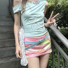 美式辣妹斜肩短袖女夏季穿搭百合烫钻t恤薄荷绿修身显瘦露肩上衣