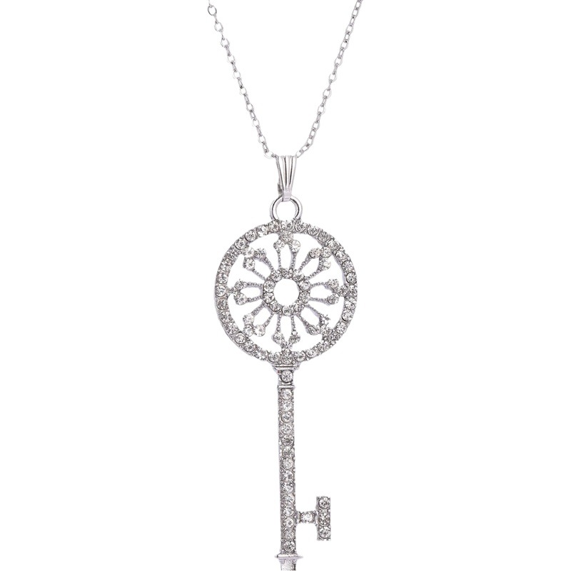 Collar con Dije de Llave Romana de Aleación para Suéteres image 1