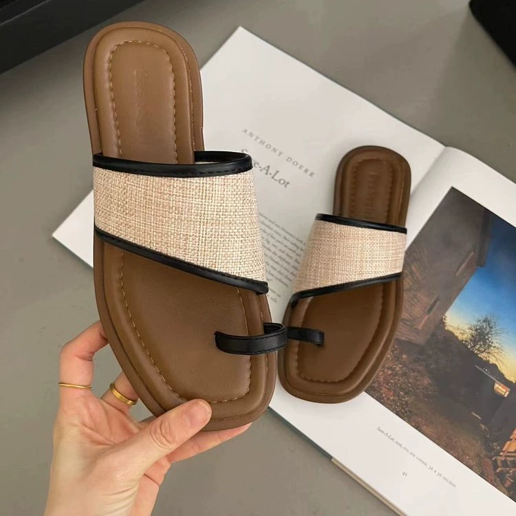 Summer straw slippers for leisure, sandals