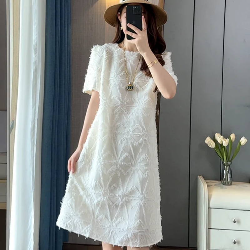2026 New Summer French-Style Slimming Designer-Inspired Gentle Straight-Shoulder Loose Dress 306
