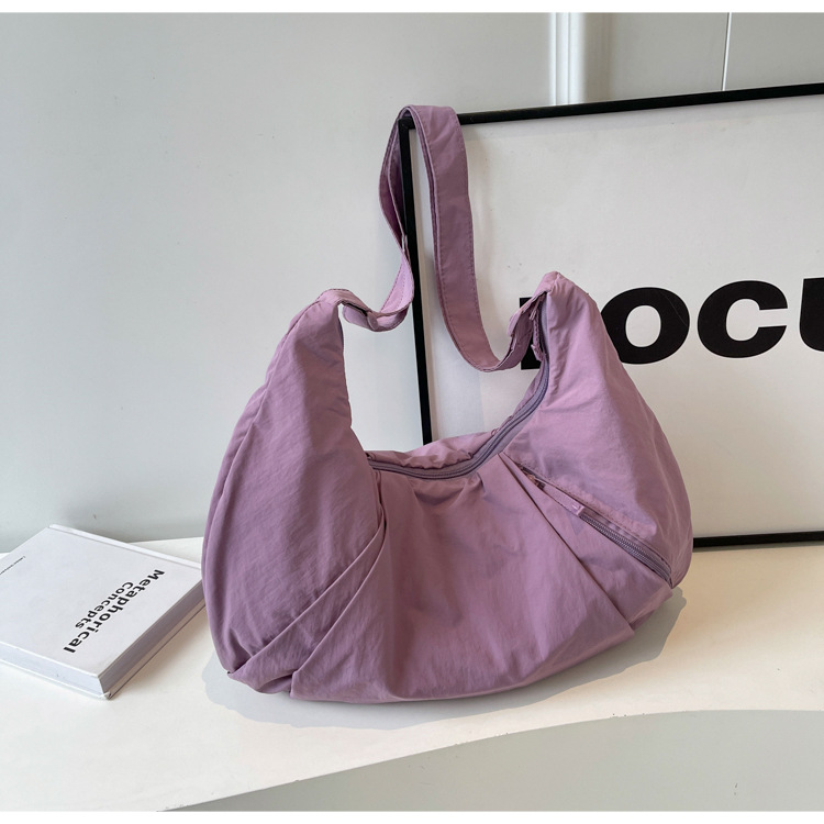 Japanese Style Pleated Large Capacity Solid Color Crossbody Bag For Women, Commuter Nylon Dumpling Bag, Casual Shoulder Bag For Students - Thumbnail 7