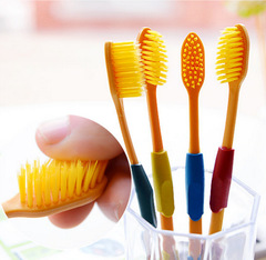 Wholesale Yellow Bamboo Charcoal Toothbrush Bamboo Charcoal Toothbrush Black Toothbrush Mouth Guard 4 Pack Tips