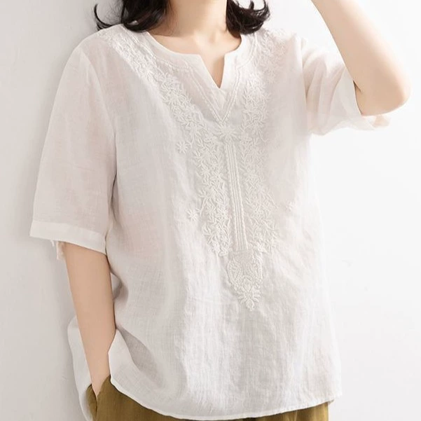 Хлопковая и льняная рубашка с короткими рукавами для женщин, свободная рубашка большого размера 2024, летняя новая стильная литературная ретро-этническая вышивка, чистый цвет, рубашка с v-образным вырезом