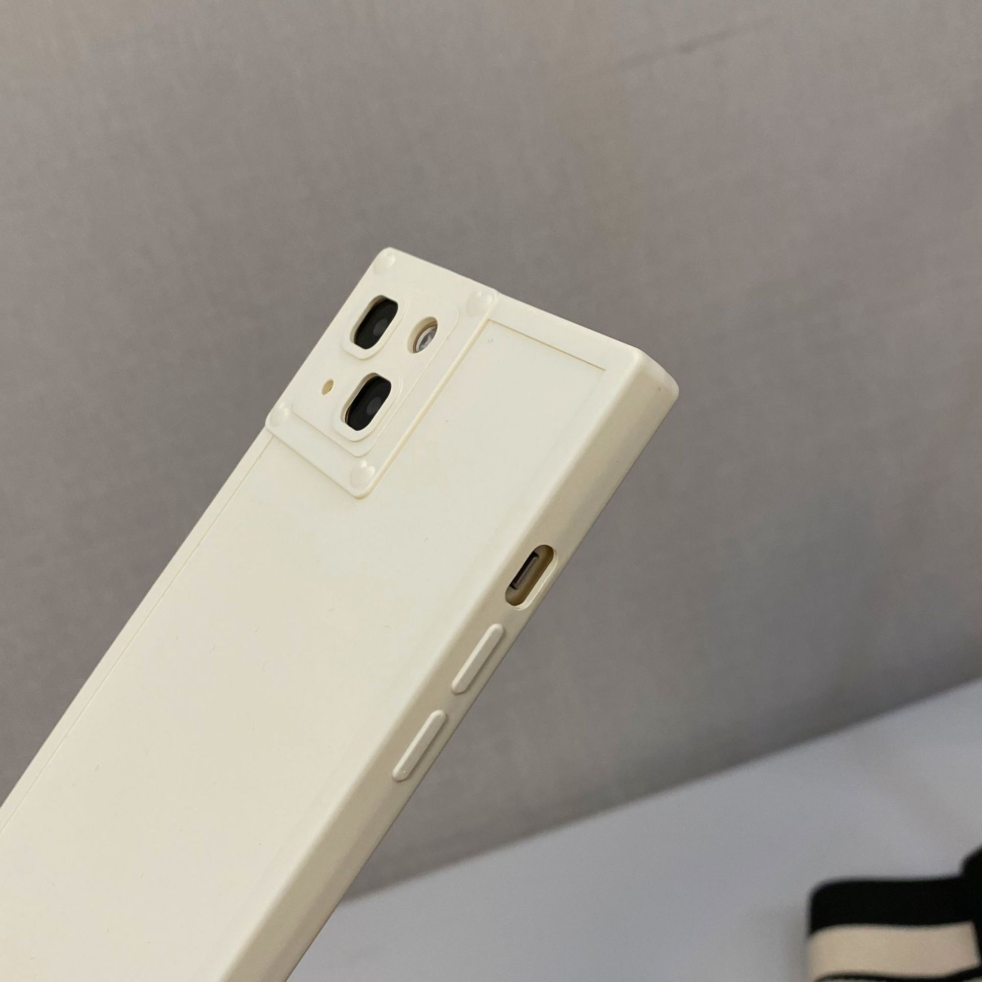 Title 20, Sade Düz Renkli Kare Telefon Kılıfı Yeni Niş Te...