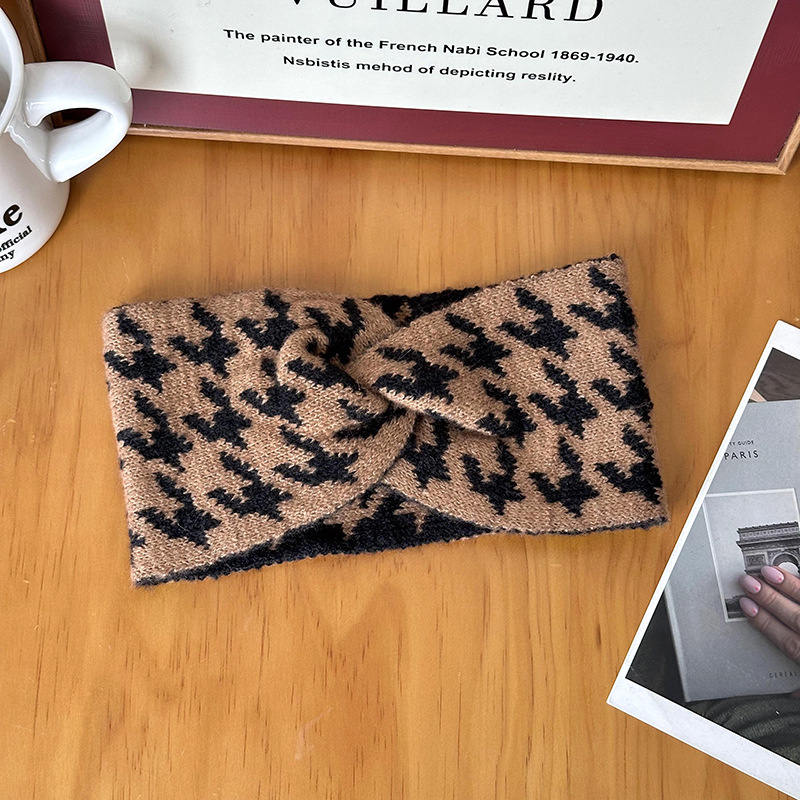 Diadema de punto para mujer 2024 otoño e invierno nuevo estilo retro pata de gallo lana de borde ancho todo fósforo moda cara diadema tocado