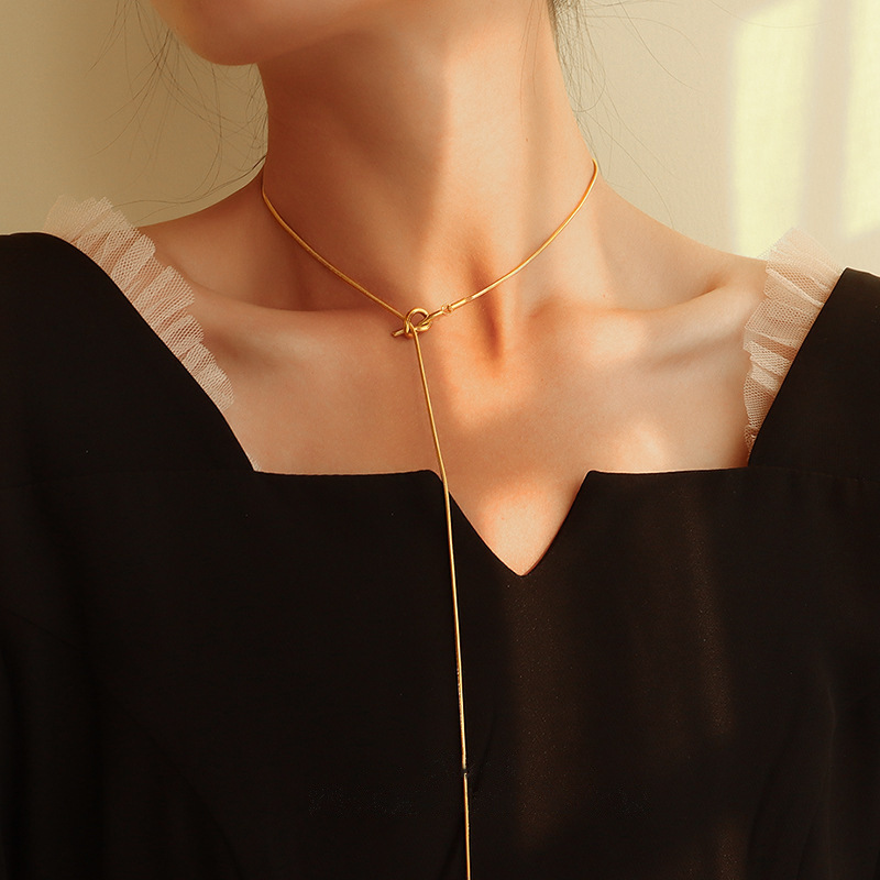 11g Weight Necklace Classification snake chain Chain Type 1 Piece Quantity 1 Piece Elegant Solid Color Knot Titanium Steel Plating Necklace