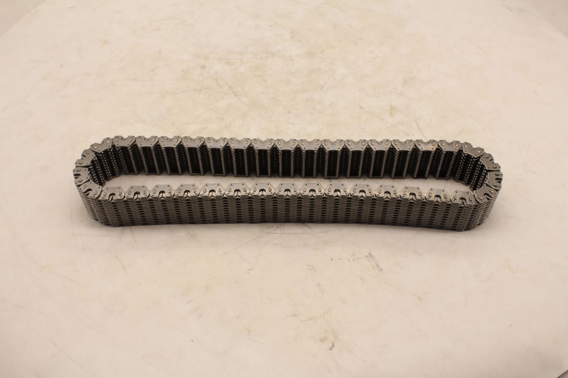 Suitable for Land Rover Evoque chain assembly; automotive engine transmission system parts, directly supplied by the factory