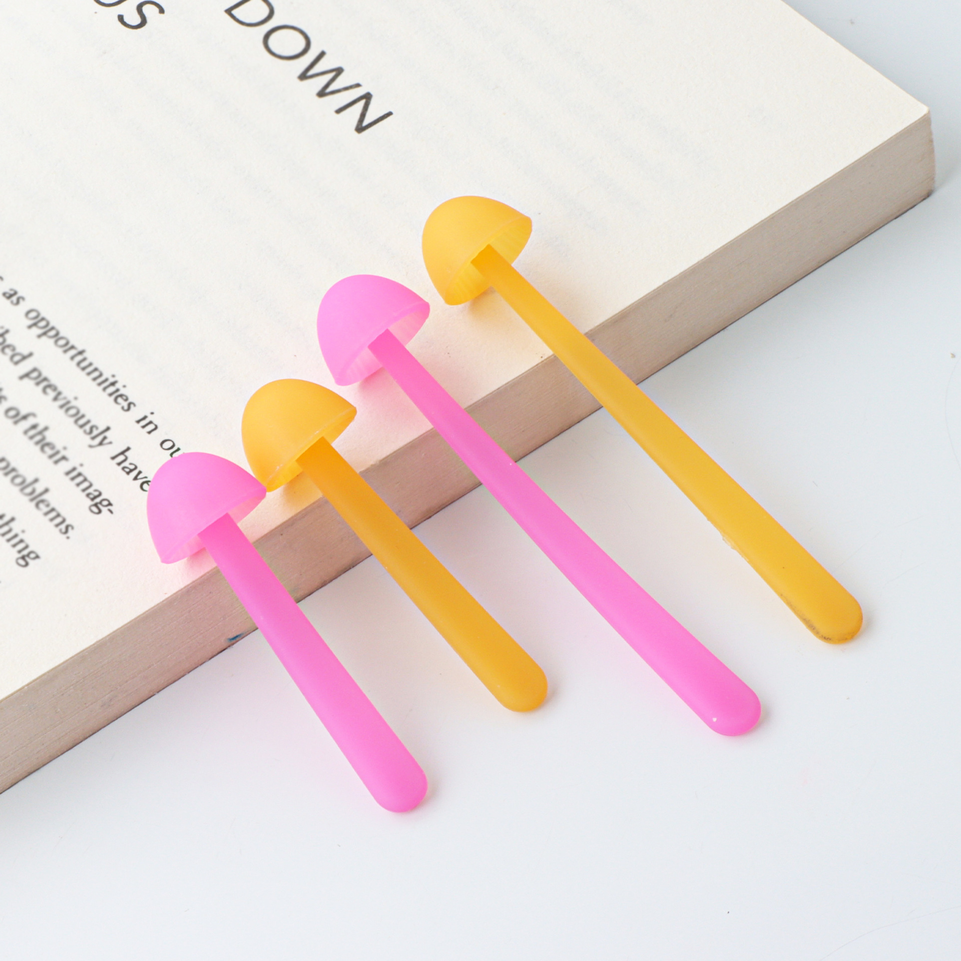 1 Pièce Champignon Classer Apprentissage Gel De Silice Mignon Bookmark display picture 10