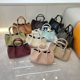 (Cross-border trading), woven handheld purse, shoulder bag, capacious one-shoulder bag for mother and baby, underarm bag, genuine leather