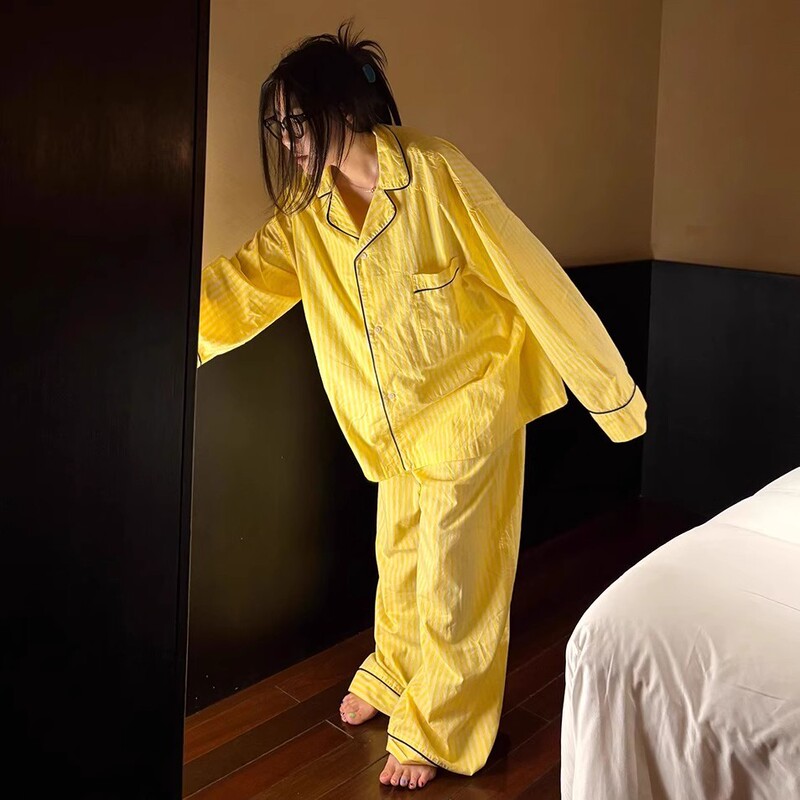 Age-Reducing Contrasting Yellow and White Pattern Spring and Autumn Pajamas for Women, Autumn Long-Sleeved Cardigans, Loose and High-Looking Home Clothes Sets