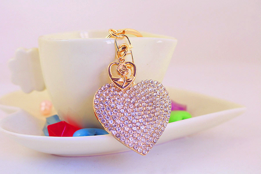 Heart Shape, Rose Pattern Cute Heart Shape Rose Zinc Alloy Enamel Plating Rhinestones Unisex Keychain