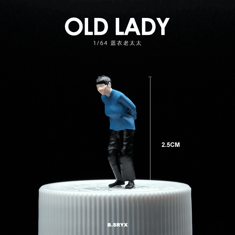 할머니-뒤에 손