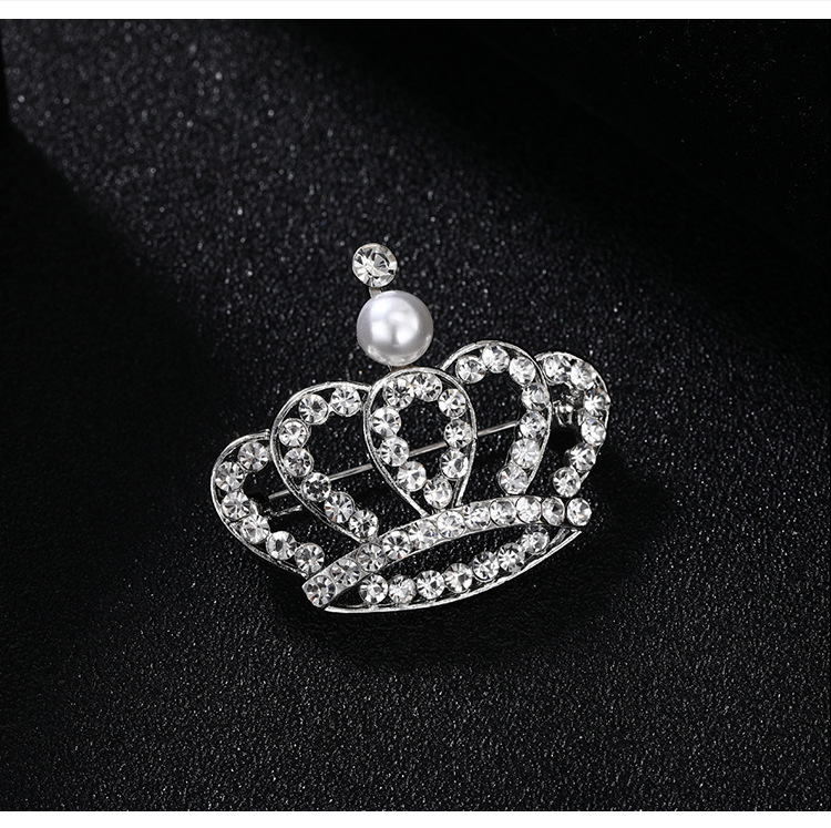 Daily Occasion Alloy Material Crown Pattern Simple Style Pin Crown Alloy Rhinestone Zircon Women'S Brooches
