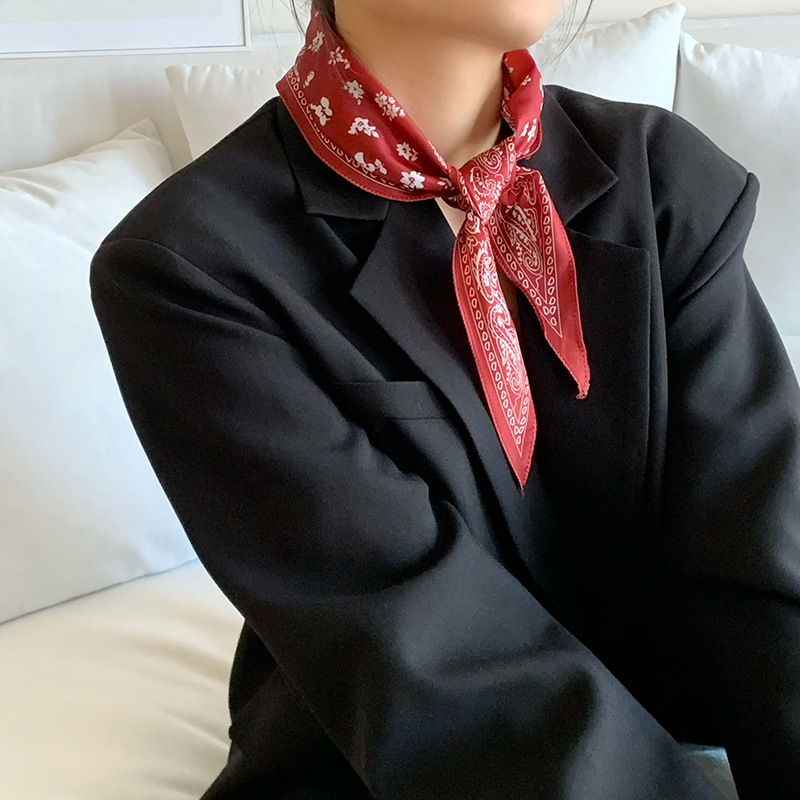 Pañuelo de seda para mujer, estilo de primavera y verano de alta calidad, patrón de anacardo retro, cinturón para el cabello en forma de diamante, pañuelo, pañuelo, pañuelo, pañuelo de seda al por mayor