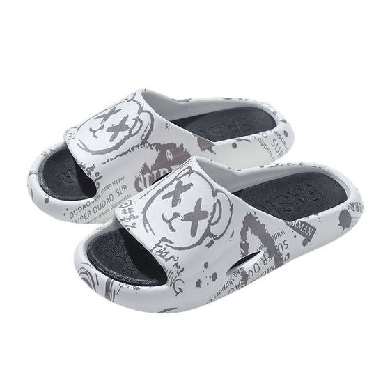 New Slippers Men's Summer Korean Style Indoor and Outdoor Wear Sandals Home Bathroom Shoes Feeling Shoes Couple's Thick Sole Sandals for Women