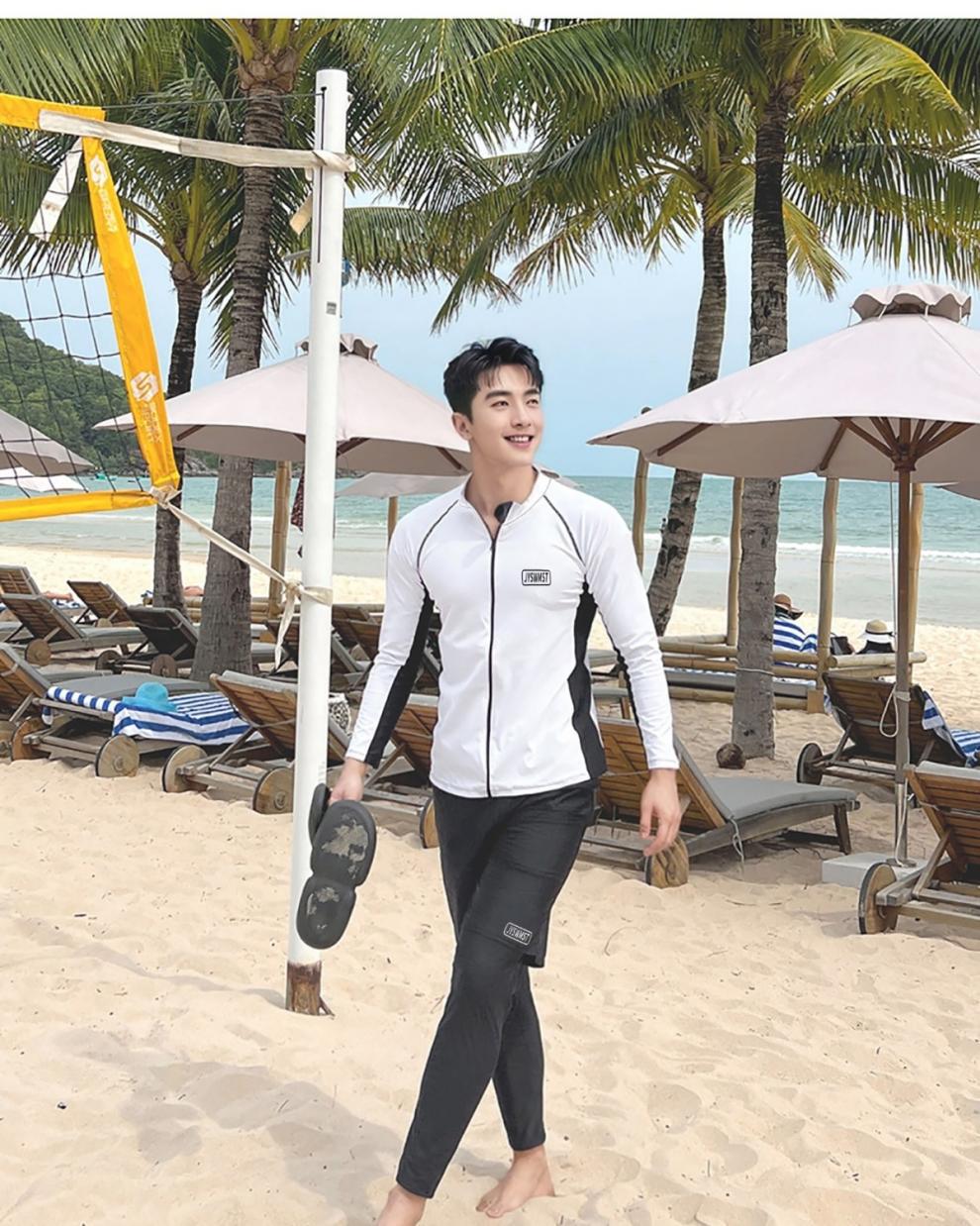 ac807439-0897-411a-a6a8-258d33cce53d.jpe