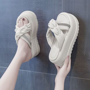 �W�t����һ����ЬŮ����ʿ������Ů���������в�2025ʺɳ��Ь