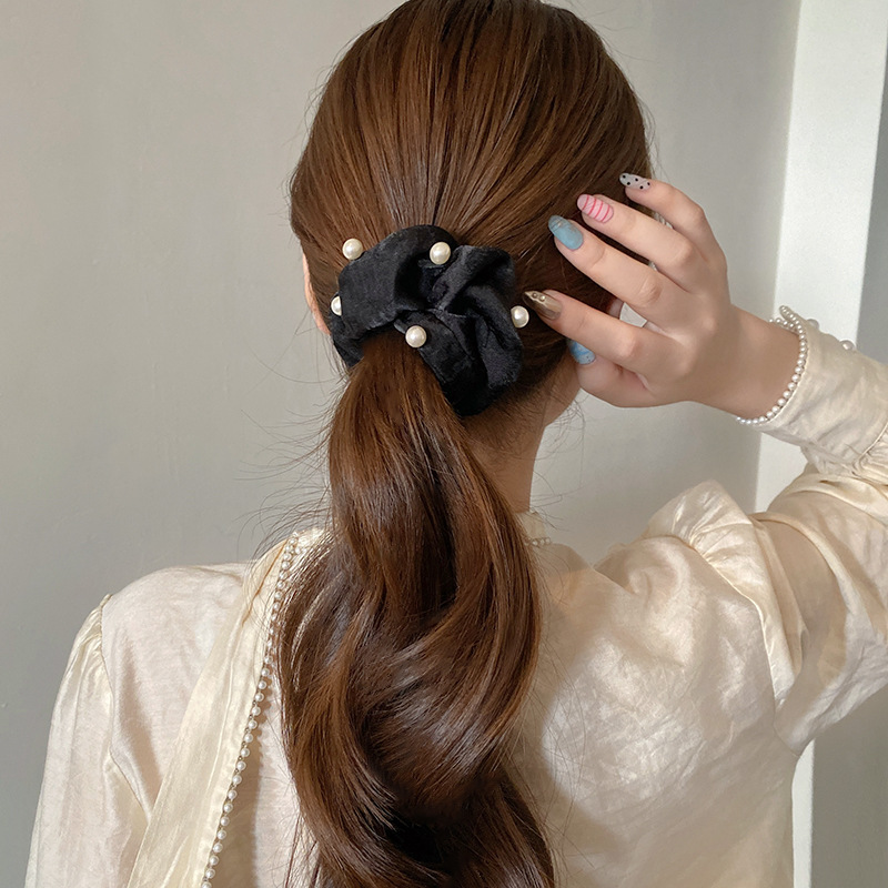 La historia de la rosa Liu Yifei con el mismo anillo de cabello negro, cuerda de cabello, bolas de cuero cabelludo, adornos de cabello de cuerda