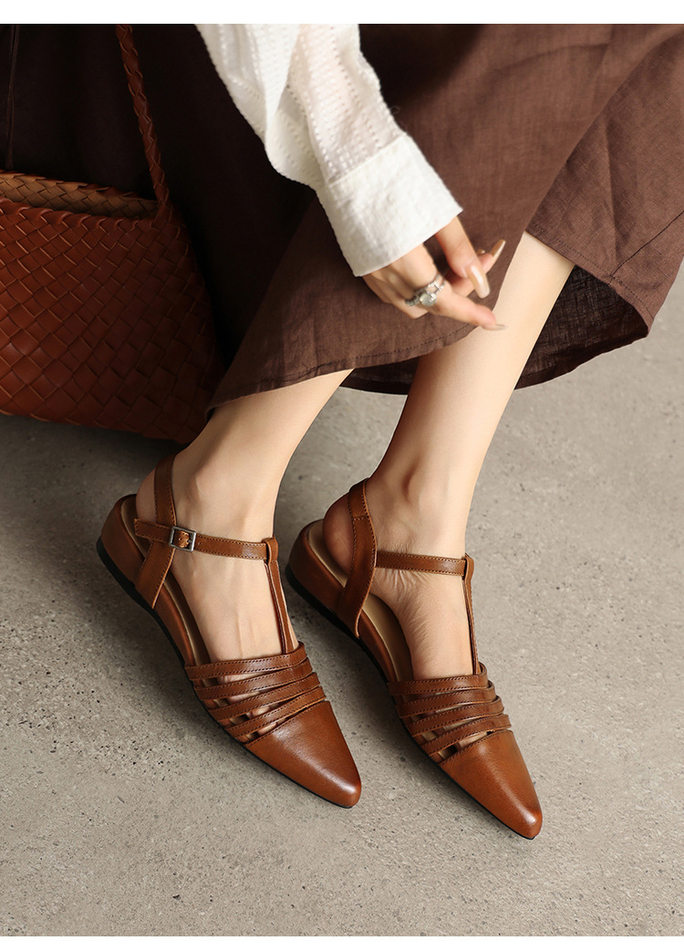 Sandal nữ hở mũi gót thấp 3 cm, quai dệt đinh tạo kiểu cổ điển — Sữa hạnh nhân — 10/12