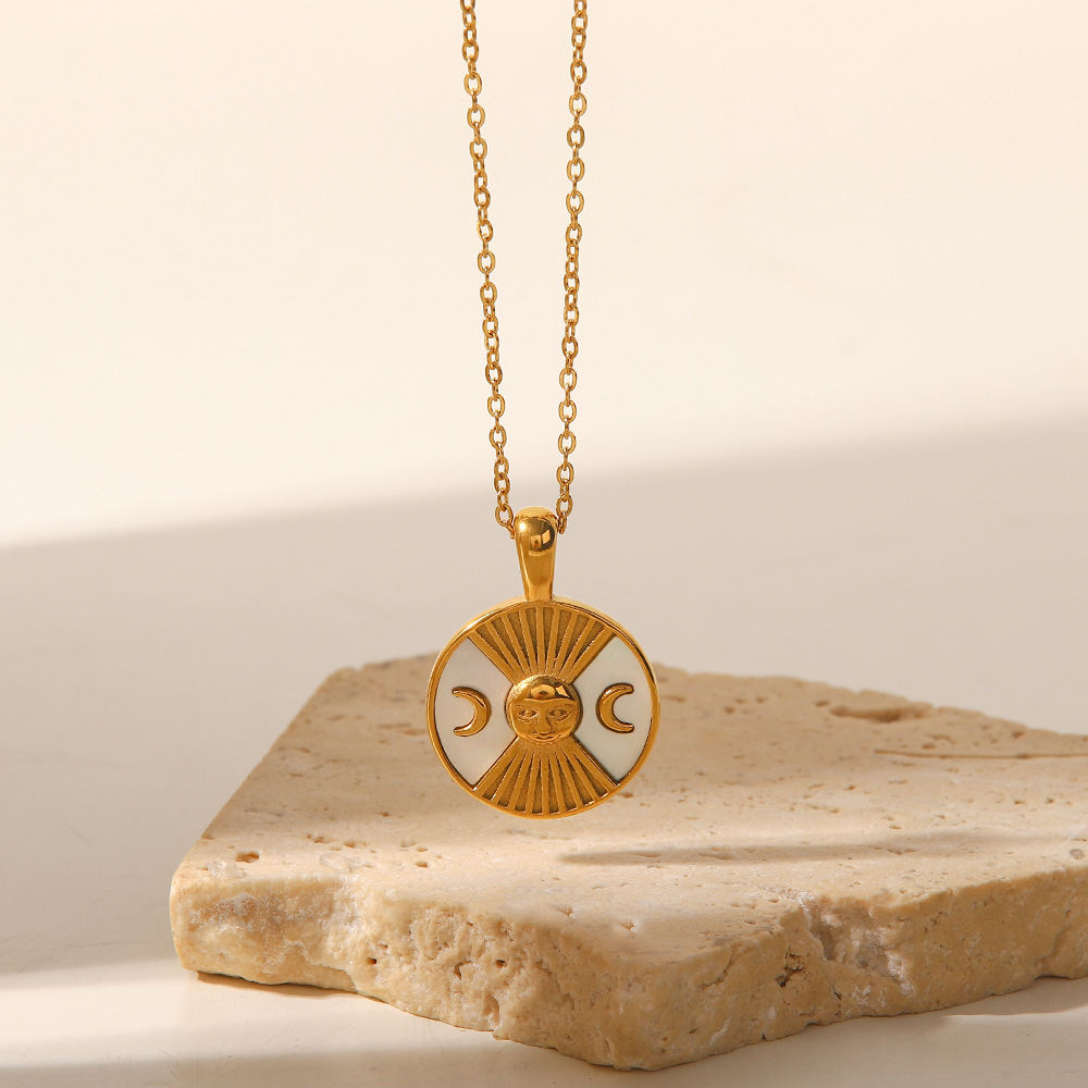 Fashion Geometric Stainless Steel Titanium Steel Gold Plated Shell Pendant Necklace_colorza_4
