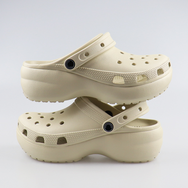 Zapatos con agujeros Zapatos de mujer Nubes Summer Baotou Sandalias y zapatillas Antideslizantes y transpirables Sandalias de fondo grueso para exteriores Zapatos de playa