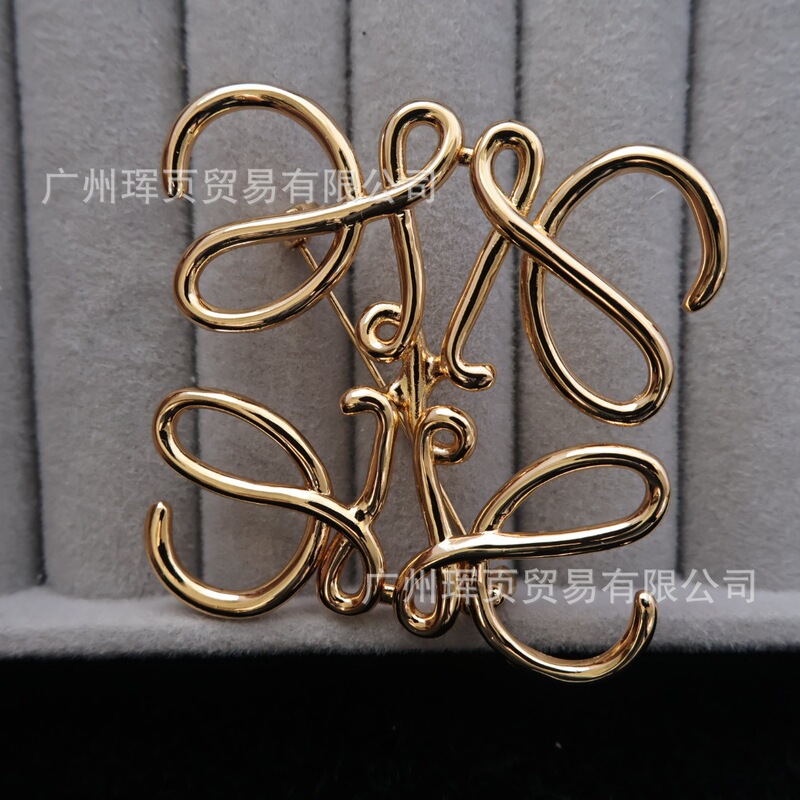 High-End Exquisite Ruiji Knot Brooch for Women, Versatile Sweater Accessory, Wholesale from Manufacturer High-End Exquisite Ruiji Knot Brooch for Women, Versatile Sweater Accessory, Wholesale from Manufacturer