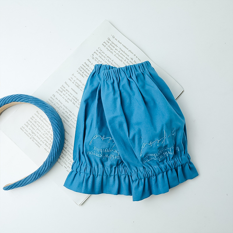 레이크 블루 쇼트 스타일