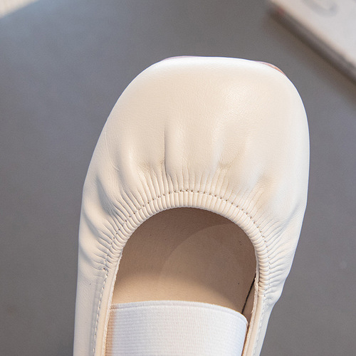 春季女童皮鞋2024新款韩版小女孩软面软底一脚蹬公主鞋子儿童单鞋