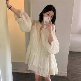 韩系法式连衣裙甜美减龄刺绣钩花木耳边小个子宽松喇叭袖连衣裙女