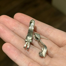 时尚百搭高跟鞋耳钉女S925银针高级个性不规则设计感精致耳饰