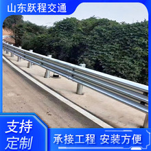 新高速公路波形护栏热镀锌梁钢国标喷塑绿色乡村道路护栏板防撞