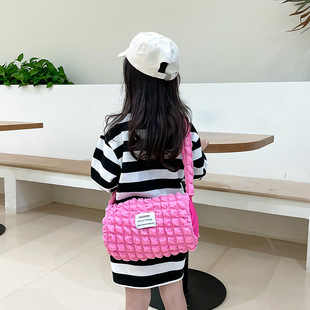 Girls' Crossbody Bag 2023 Autumn Western-style Bright Color Children's Parent-child Shoulder Bag Fashionable Trendy Bucket Pillow Bag
