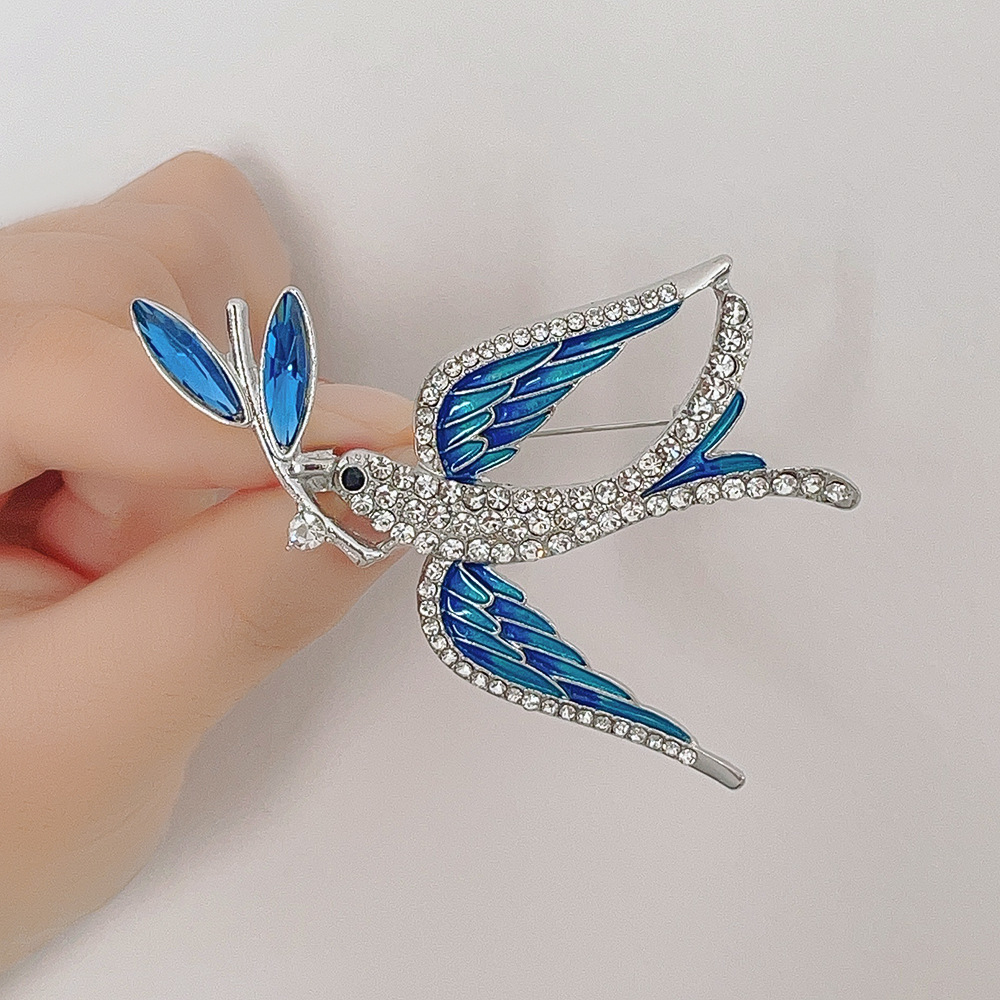 新潮燕子胸针森系彩色滴油镶钻小鸟动物别针胸花外套服饰配饰批发