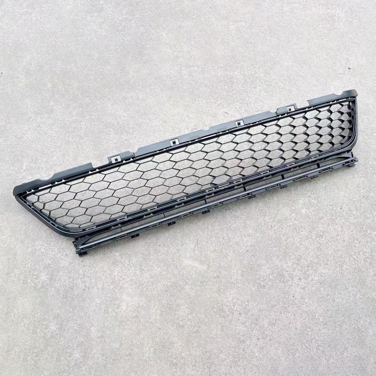 Suitable for Volkswagen Golf 18-21 Models 7.5Gti Lower Center Grille Air Intake Grille