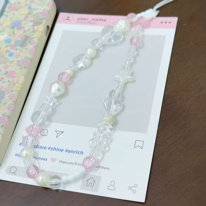 Ins-style pink millennium-style phone strap, cute and sweet beaded accessory, CCD camera lanyard, beaded hanging ornament Ins-style pink millennium-style phone strap, cute and sweet beaded accessory, CCD camera lanyard, beaded hanging ornament