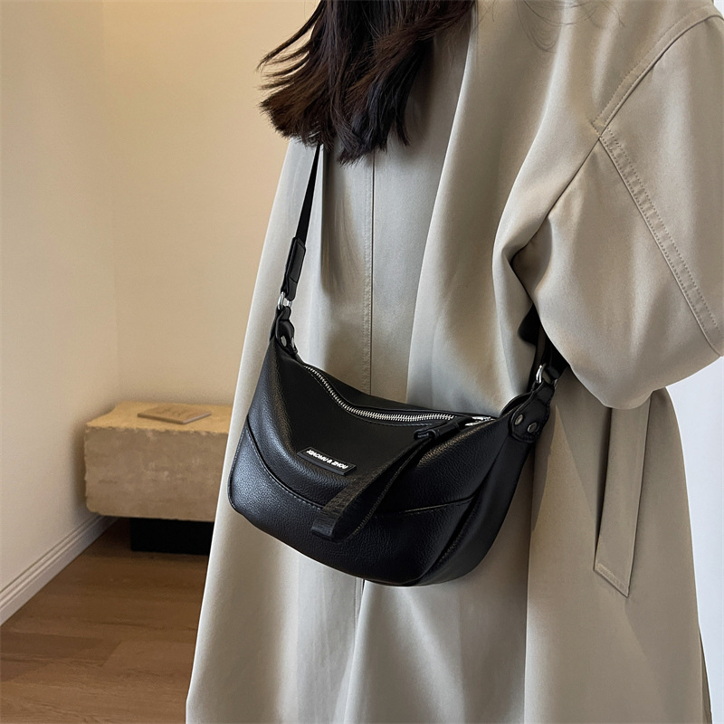 Bolso bandolera transfronterizo, bolso de bola de masa, bolso femenino, correa de hombro ancha, costura ligera, lujo ligero, aire de alta gama, celebridades de Internet fuera de un solo hombro