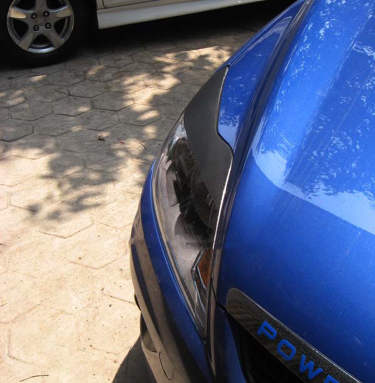Suitable for 09-3 other Ford Classic Focus models, modified carbon fiber headlight eyebrow stickers