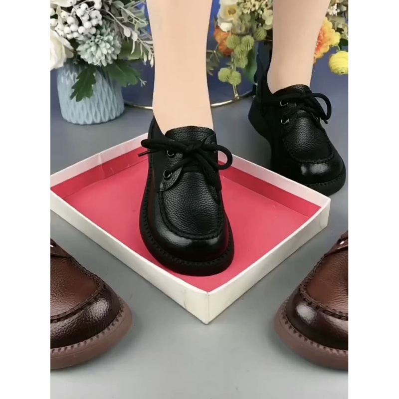 Zapatos de mujer de cuero cosidos a mano en otoño, zapatos retro de suela suave de una sola capa de cuero de vaca, zapatos de cuero casuales variados