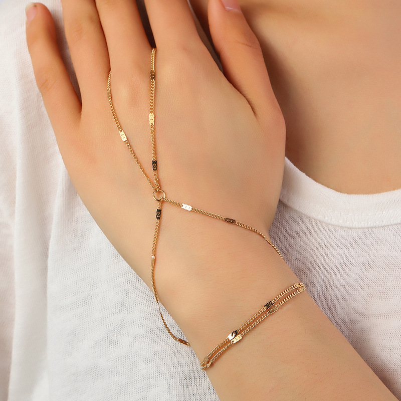 European and American cross-border classic fashion alloy aircraft hand back chain summer thin chain connecting finger ring integrated chain ladies