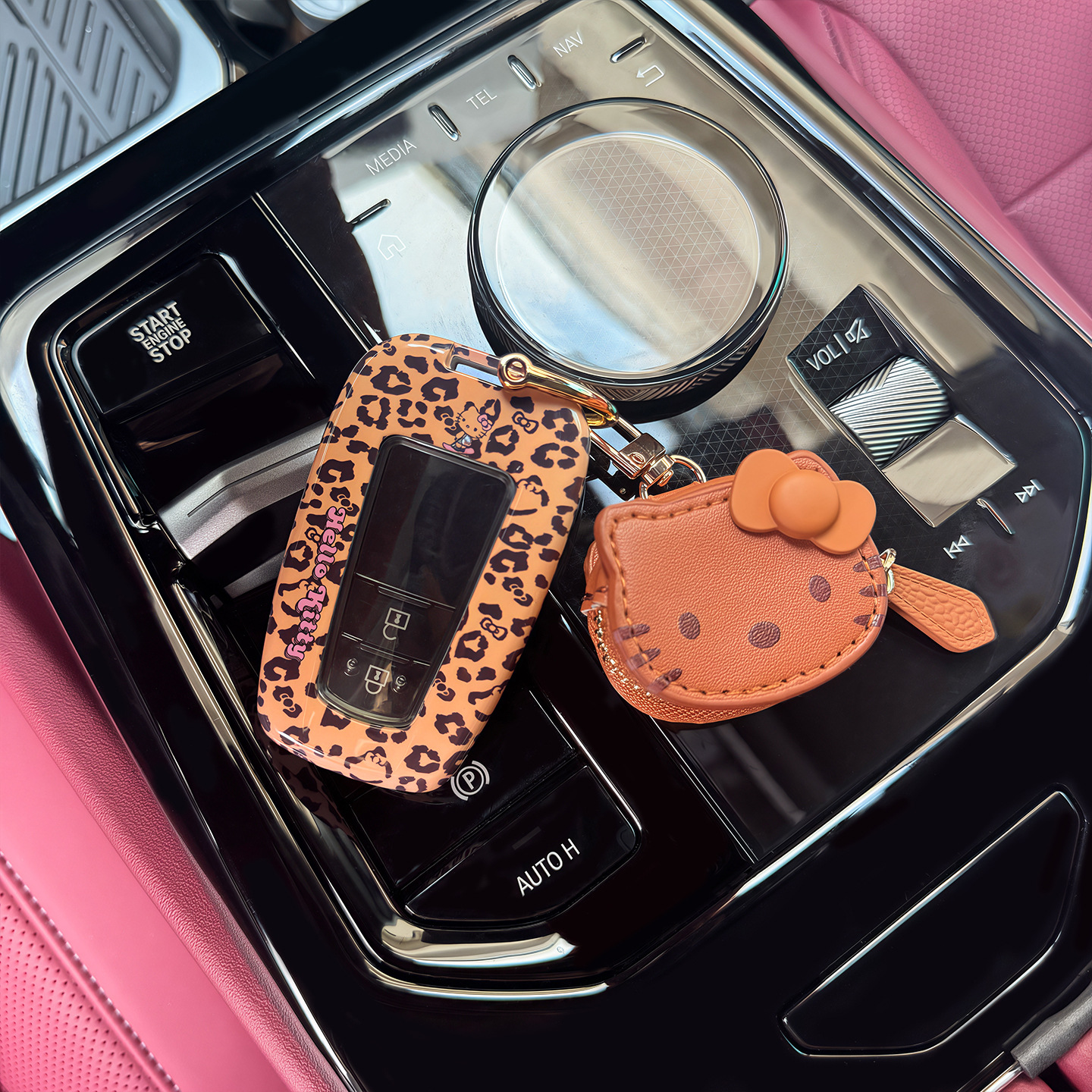 Suitable for Toyota car key fob covers: Highlander, cute KT cat design, leopard print, Camry, and Sienna key fob covers