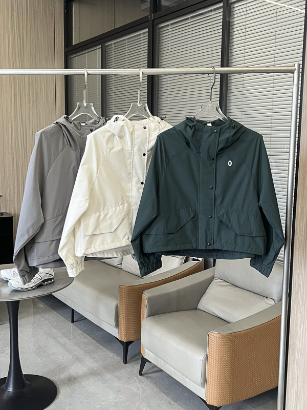 URAZ Hong Kong-funded Designer Women's Short Profile Loose Three-dimensional Shoulder Windproof Jacket