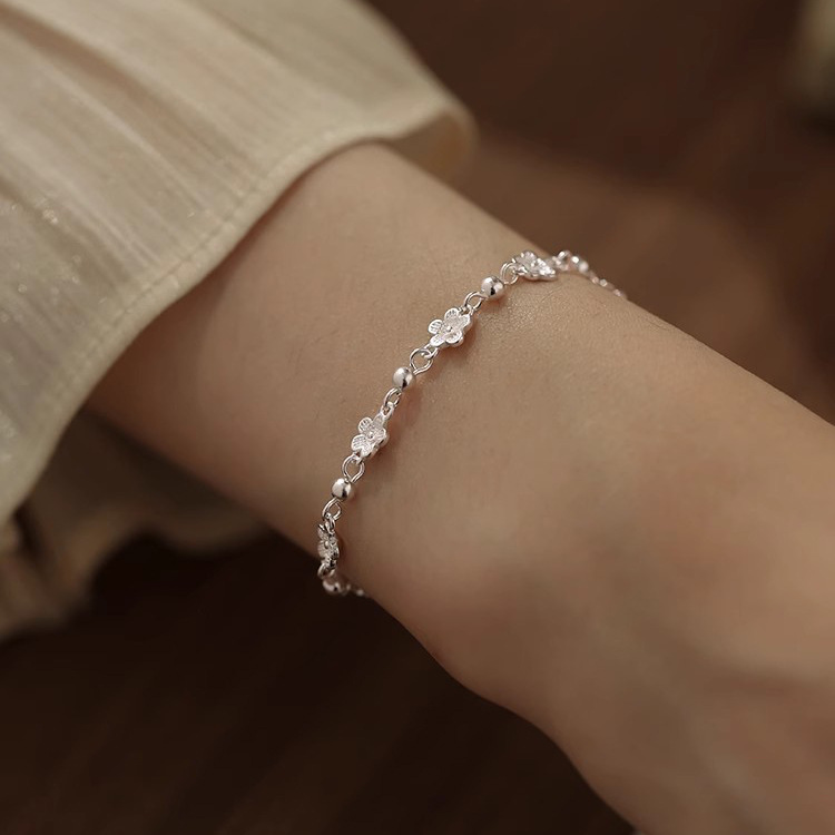 Elegant Flower Butterfly Bracelet Women's Simple All-match Design Small Fresh Fashion Silver Beads Small Flower Bracelet Gift