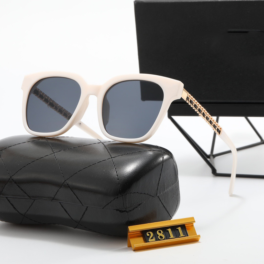 New overseas sunglasses for men and women square street photo sunglasses, classic travel fashion driving glasses 2811_voghion.com