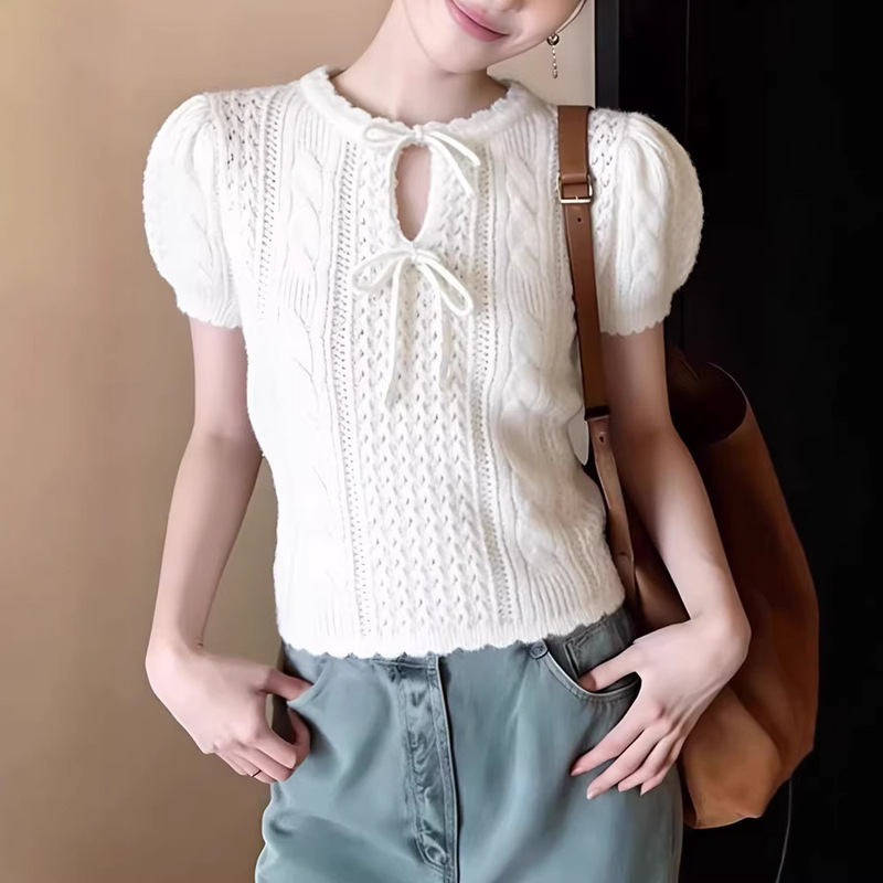 White Thick Cable-Knit Bow-Tie Puff Sleeve Short-Sleeve Knit Top for Women, 2026 Summer Niche Gentle Style Blouse White Thick Cable-Knit Bow-Tie Puff Sleeve Short-Sleeve Knit Top for Women, 2026 Summer Niche Gentle Style Blouse